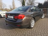 gebraucht BMW 320 iA Sport Line Navi,LED,Sports,Tempo,PDC,Alu17