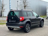 Gebraucht Skoda Yeti Adventure 105 PS (77 kW) 2013 Schwarz SUV
