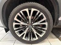 Gebraucht Toyota Yaris Hybrid Elegant 116 PS (85 kW) 2021 Shimmering silver metallic