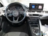 Gebraucht Audi A4 Ambiente 204 PS (150 kW) 2022 Navarrablau metallic Kombi
