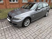 Gebraucht BMW 320 184 PS (135 kW) 2011 Grau Kombi