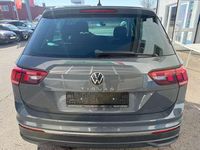 Gebraucht VW Tiguan Active 150 PS (110 kW) 2022 Delfingrau metallic SUV