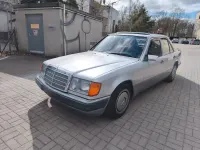 Gebraucht Mercedes 200 118 PS (86 kW) 1990 Silber Limousine