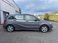 Gebraucht Mercedes B200 156 PS (114 kW) 2012 Grau Van / Kleinbus