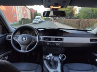 gebraucht BMW 320 i Touring *Steuerkette neu* Panorama, Navi, Sitzheizung