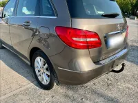 Gebraucht Mercedes B180 122 PS (89 kW) 2012 Grau Kleinwagen