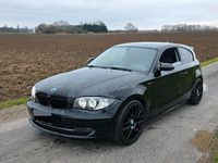 Gebraucht BMW 116 122 PS (89 kW) 2009 Schwarz Kleinwagen