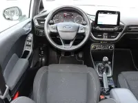 Gebraucht Ford Fiesta Titanium 125 PS (91 kW) 2022 Frostweiß Kleinwagen