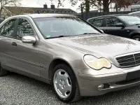 Gebraucht Mercedes C200 Classic 163 PS (119 kW) 2003 Braun Limousine