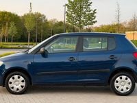 Gebraucht Skoda Fabia 60 PS (44 kW) 2010 Blau Limousine