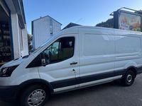 Second-hand Ford Transit 170 CP (125 kW) 2018 Alb Monovolum