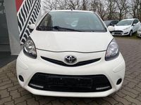 Gebraucht Toyota Aygo Cool 68 PS (50 kW) 2014 Weiß Kleinwagen
