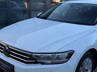 Gebraucht VW Passat 150 PS (110 kW) 2021 Weiß Kombi