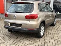 Gebraucht VW Tiguan Trendline 160 PS (117 kW) 2012 Beige metallic SUV
