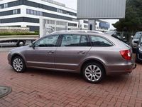 Gebraucht Skoda Superb 160 PS (117 kW) 2012 Grau Kombi