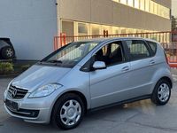 Gebraucht Mercedes A160 95 PS (69 kW) 2012 Silber Limousine