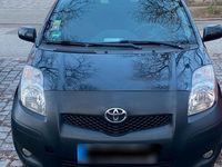 Gebraucht Toyota Yaris 87 PS (63 kW) 2010 Schwarz Kleinwagen