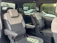 Gebraucht VW Multivan 150 PS (110 kW) 2024 Schwarz Van