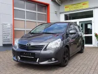 Gebraucht Toyota Verso Life 147 PS (108 kW) 2010 Grau Van / Kleinbus