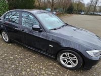 Gebraucht BMW 318 146 PS (107 kW) 2009 Schwarz Limousine