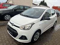 Gebraucht Hyundai i10 67 PS (49 kW) 2015 Weiß Kleinwagen