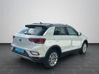 Gebraucht VW T-Roc Style 150 PS (110 kW) 2022 Pure white indiumgrau metallic (metallic) SUV