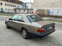 Gebraucht Mercedes 230 132 PS (97 kW) 1986 Braun Limousine