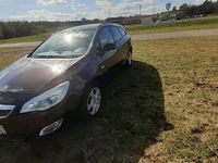 Second-hand Opel Astra 140 CP (102 kW) 2012 Negru Break