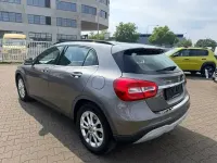 Gebraucht Mercedes GLA180 Style 122 PS (89 kW) 2017 Grau SUV