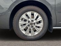 Gebraucht VW Multivan Basis 150 PS (110 kW) 2024 Grau Van