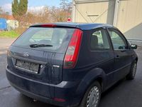 Gebraucht Ford Fiesta 90 PS (66 kW) 2005 Blau Kleinwagen