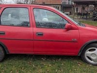Gebraucht Opel Corsa 45 PS (33 kW) 1997 Rot Kleinwagen