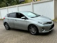 Gebraucht Toyota Auris Executive 136 PS (100 kW) 2015 Silber Limousine