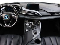 Second-hand BMW i8 Performance 362 CP (266 kW) 2017 Argintiu