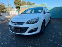Gebraucht Opel Astra 64 PS (47 kW) 2013 Weiß Limousine