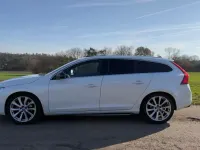 Gebraucht Volvo V60 Summum 220 PS (161 kW) 2016 Weiß Kombi