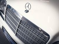 Gebraucht Mercedes E420 Avantgarde 279 PS (205 kW) 1995 Weiß Limousine