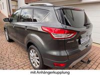 Gebraucht Ford Kuga Titanium 150 PS (110 kW) 2016 Grau SUV