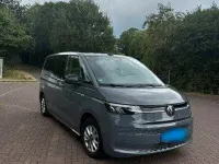 Gebraucht VW Multivan Life 150 PS (110 kW) 2024 Grau Van / Kleinbus