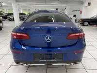 Gebraucht Mercedes E220 AMG line 194 PS (142 kW) 2021 Blau Coupé