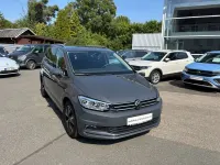Gebraucht VW Touran Highline 150 PS (110 kW) 2023 Grau Van / Kleinbus