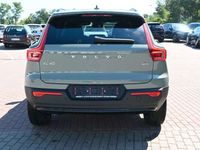 Gebraucht Volvo XC40 Plus 197 PS (144 kW) 2024 Grün SUV