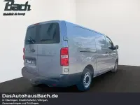 Gebraucht Toyota Proace 144 PS (105 kW) 2022 Bismutsilber metallic Van / Kleinbus
