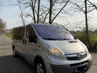 Gebraucht Opel Vivaro 145 PS (106 kW) 2011 Silber Van / Kleinbus