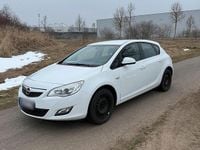 Gebraucht Opel Astra 87 PS (63 kW) 2011 Weiß Limousine