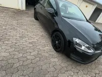 Gebraucht VW Golf VII Trendline 86 PS (63 kW) 2016 Schwarz Kleinwagen