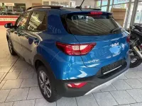 Gebraucht Kia Stonic 101 PS (74 kW) 2023 (spb) bathysblau met. SUV