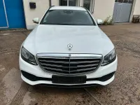 Gebraucht Mercedes E220 195 PS (143 kW) 2019 Weiß Kombi