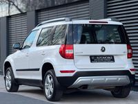 Gebraucht Skoda Yeti Ambition 105 PS (77 kW) 2014 Weiß SUV