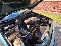 Gebraucht Mercedes E230 132 PS (97 kW) 1992 Grün Limousine